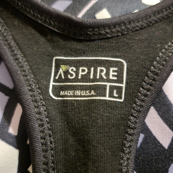 Aspire Racer Back Fitness Wear Size Large New With Tags - Picture 4 of 6